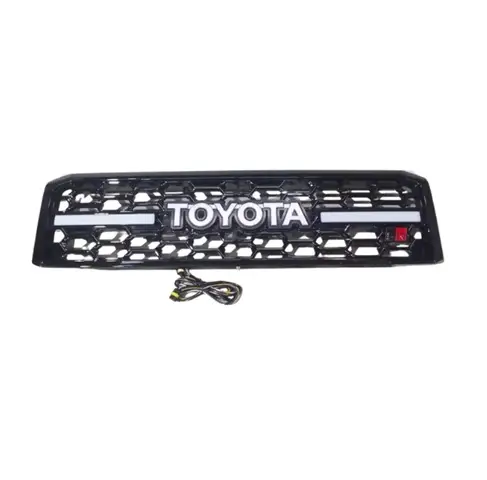 GR Grill with LED Gloss Black Pre-Facelift - Image 2
