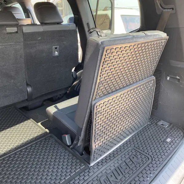 Land Cruiser 300 Series Split Boot Mat - Image 4