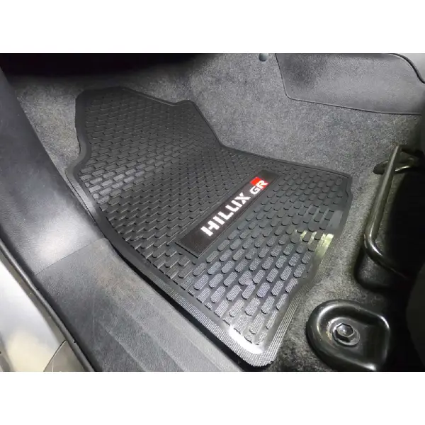 Hilux GD6 GR Single Cab Front Set - Image 5